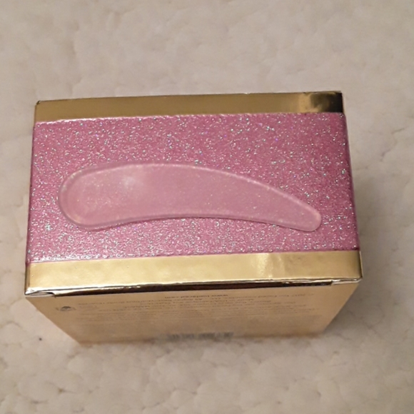 Too Faced Glow Job Face Mask - Picture 4 of 5